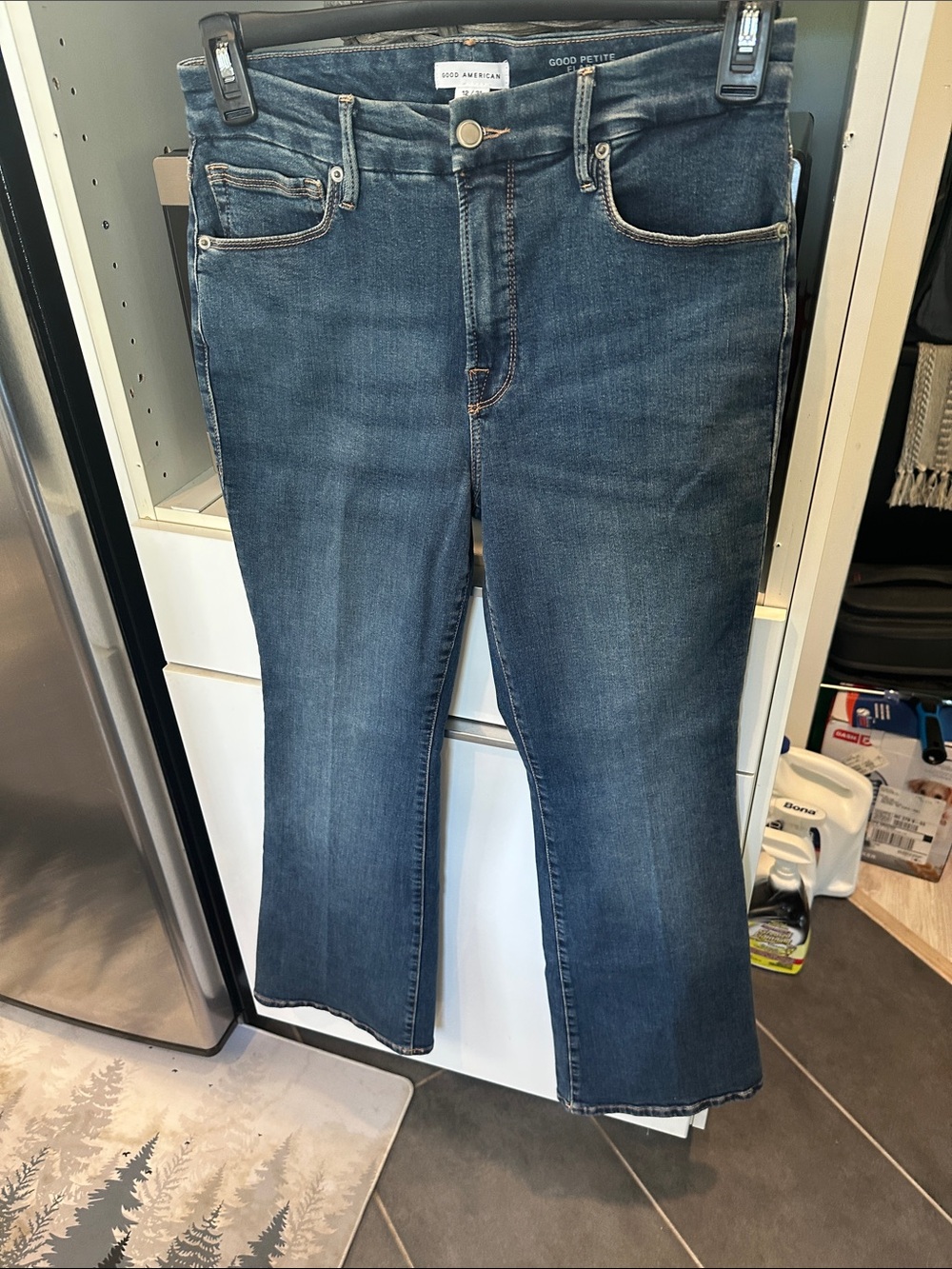 Good American jeans Medium Blue Bootcut Stretch Jeans brand new